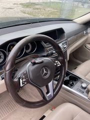 2014 Mercedes-Benz E 350 - Interior Steering Wheel With Keys Image